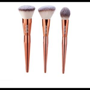 Alamar Cosmetics 3-piece complexion brush set
